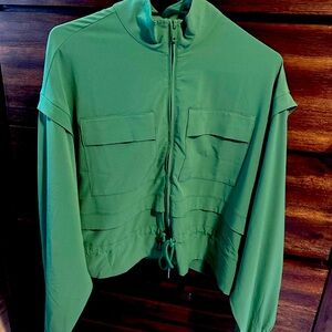 Rae Mode Cropped Windbreaker